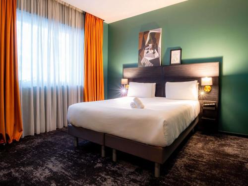 Habitación Doble Privilege del hotel Mercure Paris Tour Eiffel Pont Mirabeau. Foto 6