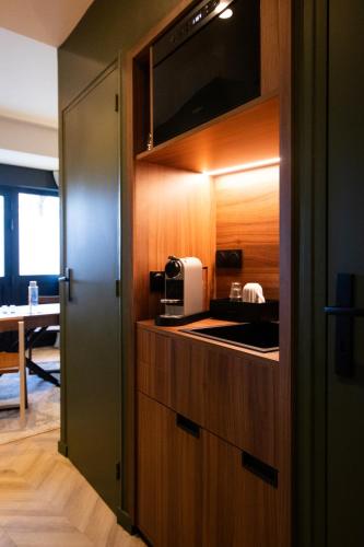 Apartamento Superior con 1 cama doble y sofá del hotel Mercure Paris Tour Eiffel Pont Mirabeau. Foto 13