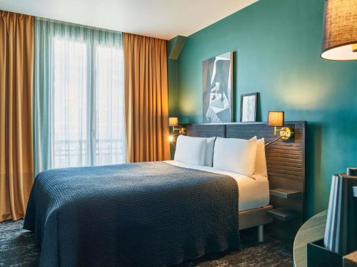 Deluxe Room with terrace - One Double Bed del hotel Mercure Paris Tour Eiffel Pont Mirabeau. Foto 4