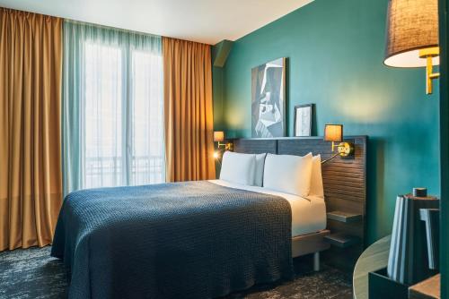 Deluxe Room with terrace - One Double Bed del hotel Mercure Paris Tour Eiffel Pont Mirabeau. Foto 8