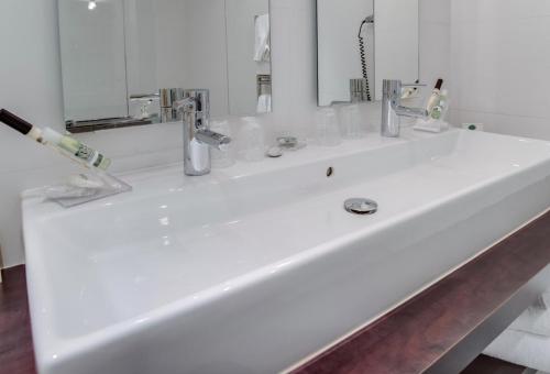 Habitación Doble Superior - 1 o 2 camas del hotel Moliere. Foto 6