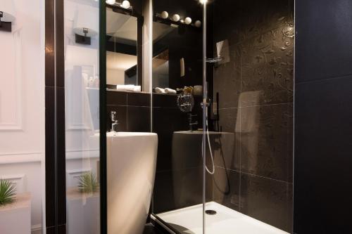 Habitación Doble Club del hotel Moliere. Foto 1