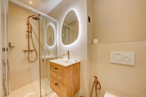 Estudio con sofá cama del hotel Marie. Foto 3