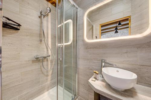 Estudio con sofá cama del hotel Marie. Foto 10