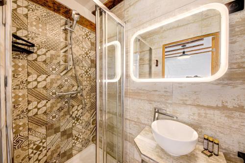 Estudio con sofá cama del hotel Marie. Foto 12