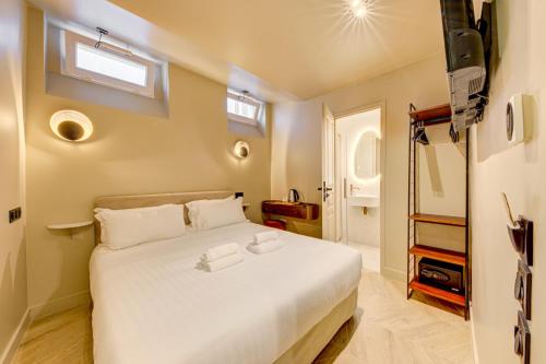 Habitación Doble con baño privado del hotel Marie. Foto 3