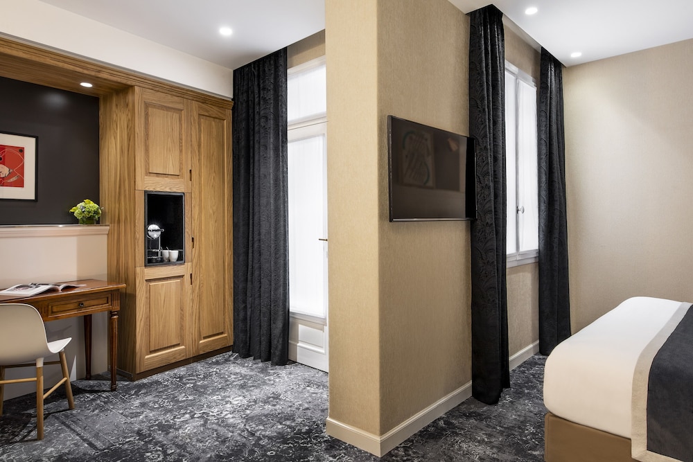 Suite junior, 1 cama de matrimonio, no fumadores, vistas al patio del hotel Ducs De Bourgogne