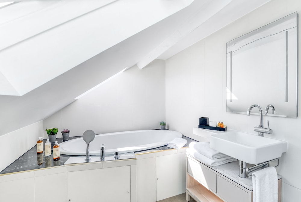 Habitación ejecutiva del hotel Opéra Opal. Foto 2