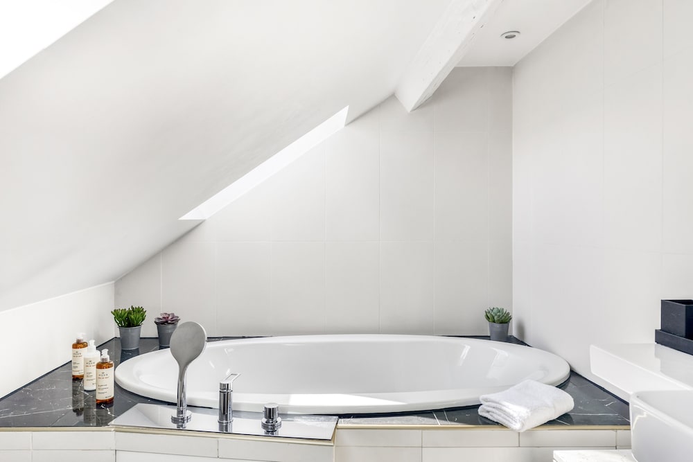 Habitación ejecutiva del hotel Opéra Opal. Foto 13