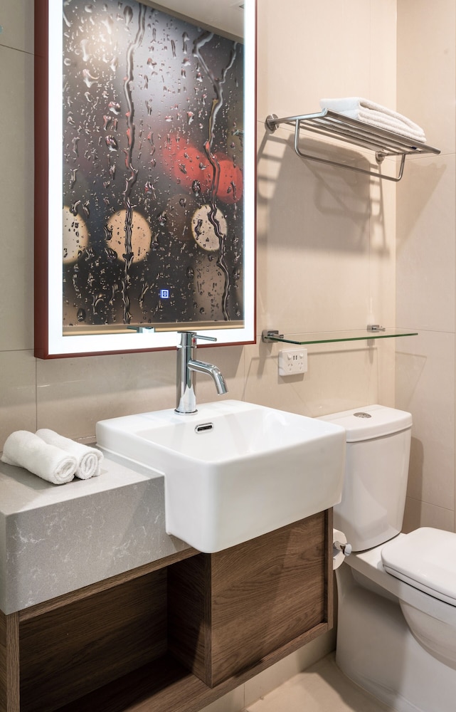 Habitación Estándar con 1 cama doble del hotel Novotel Melbourne Preston. Foto 6