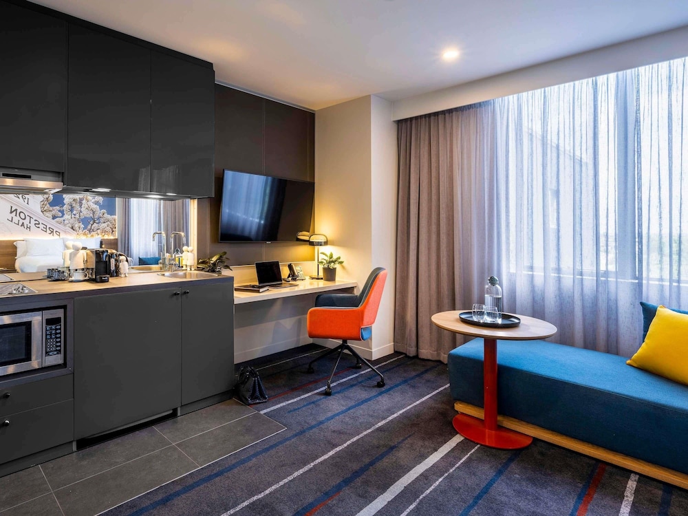 Habitación Superior con 1 Cama Queen del hotel Novotel Melbourne Preston. Foto 5