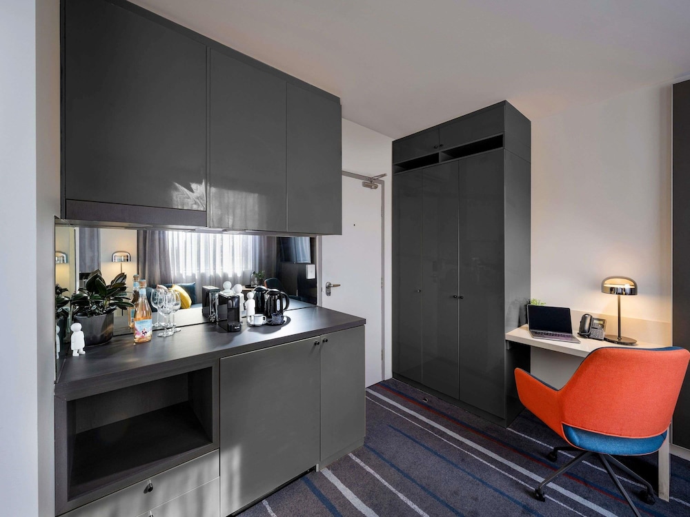 Habitación Superior con 1 Cama Queen del hotel Novotel Melbourne Preston. Foto 9