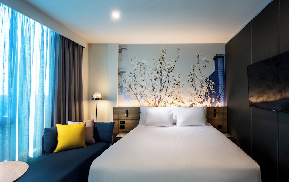 Habitación Deluxe con 1 cama king del hotel Novotel Melbourne Preston. Foto 1