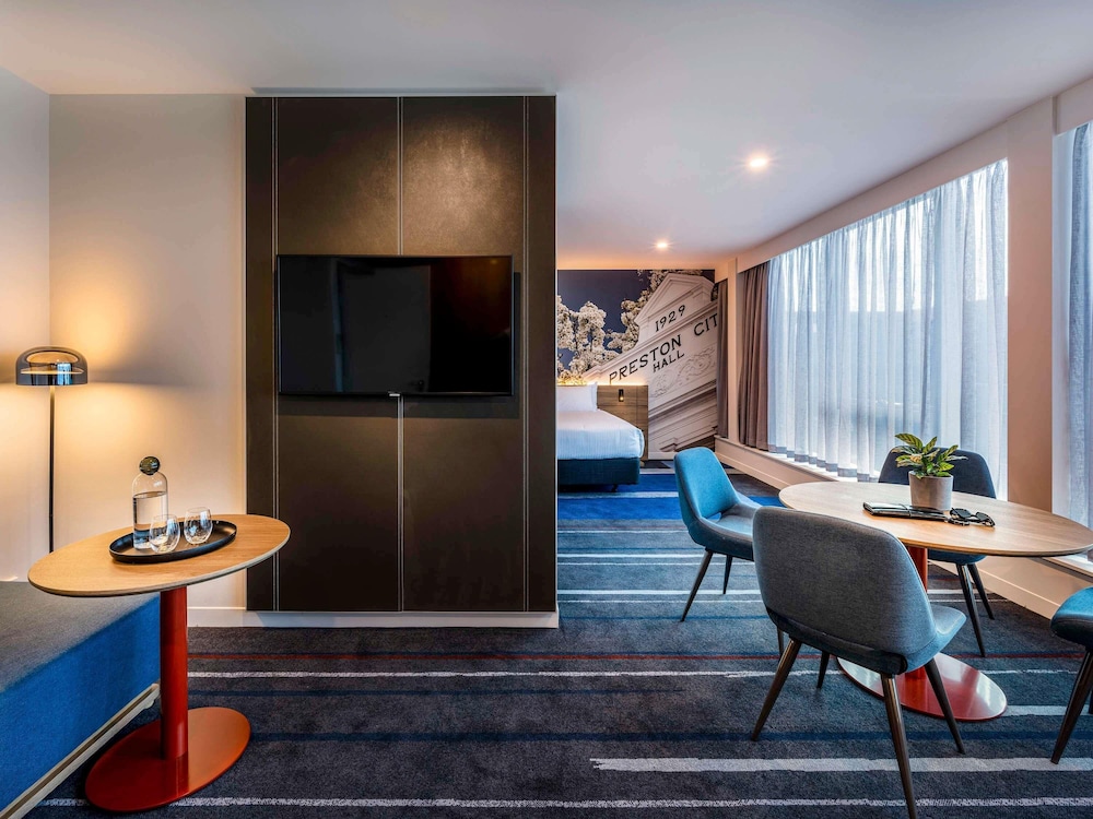 Suite Ejecutiva del hotel Novotel Melbourne Preston. Foto 2
