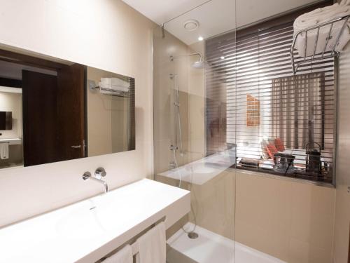 Suite Junior con vistas al río del hotel Carris Ribeira. Foto 2