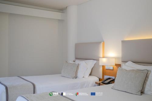 Habitación Triple del hotel Comfort Inn Ponta Delgada. Foto 1