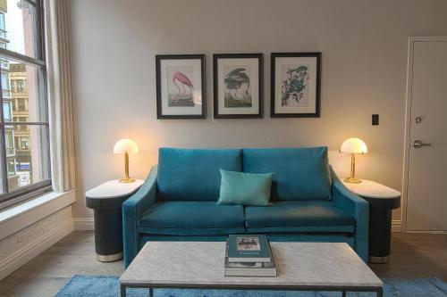 Suite Frederick con 1 cama extragrande y sofá cama del hotel The Frederick. Foto 2