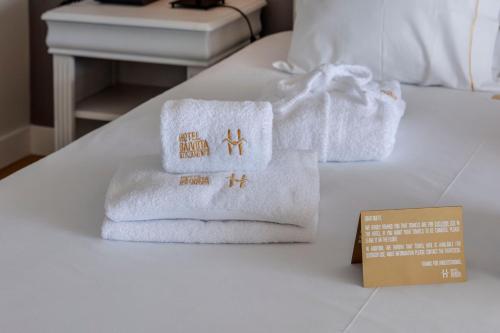Suite Junior con balcón y vistas al mar del hotel Gaivota Azores. Foto 2