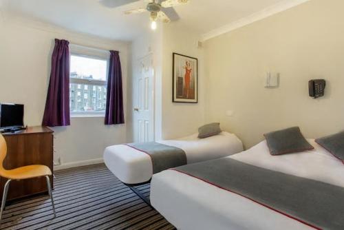 Habitación Triple Estándar del hotel Enrico