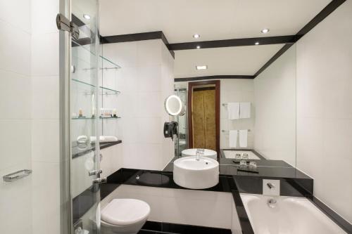 Habitación Doble Executive del hotel Leonardo Royal London St Paul’s. Foto 1