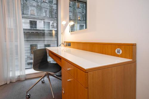 Habitación Doble - 2 camas del hotel Doubletree By Hilton London -tower Of London. Foto 2