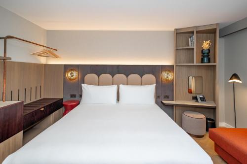 Habitación Deluxe King con sofá cama individual - Torre del hotel Doubletree By Hilton London -tower Of London