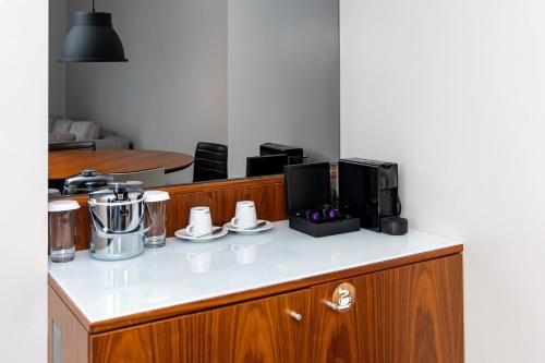 Suite Atrio con cama extragrande del hotel Doubletree By Hilton London -tower Of London. Foto 8