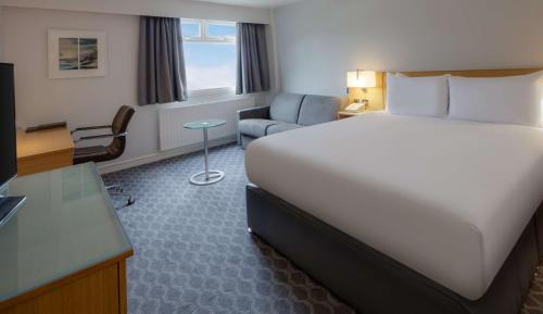 Habitación Doble con sofá cama del hotel Hilton London Watford. Foto 2