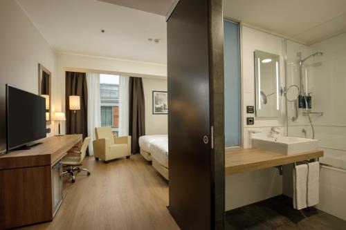 Habitación Doble - 2 camas del hotel Doubletree By Hilton Milan. Foto 9