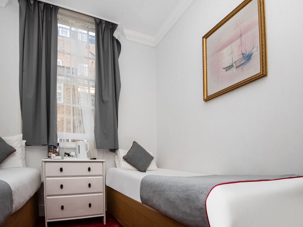 Habitación estándar con 2 camas individuales del hotel St George. Foto 3