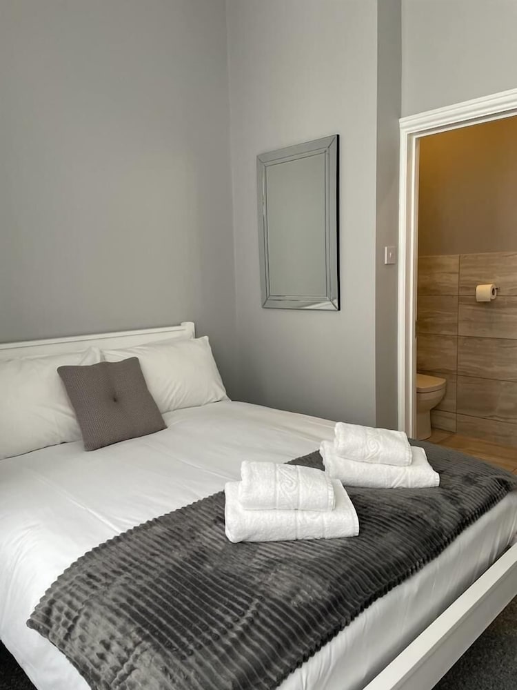 Habitación estándar doble, baño privado del hotel Ravna Gora