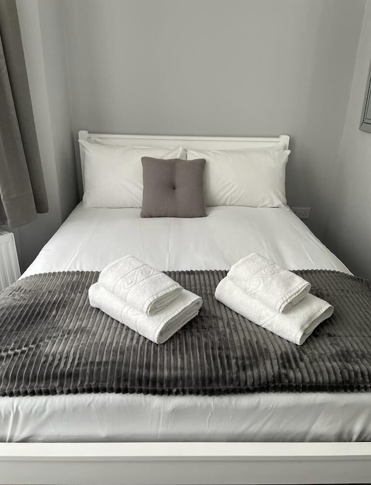 Habitación estándar doble, baño privado del hotel Ravna Gora. Foto 3