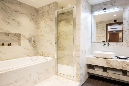 Habitación Quíntuple del hotel Trevi Collection. Foto 1