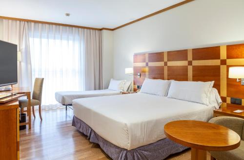 Alojamiento Doble con cama supletoria del hotel Senator Parque Central. Foto 1