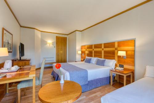 Alojamiento Doble con cama supletoria del hotel Senator Parque Central. Foto 1