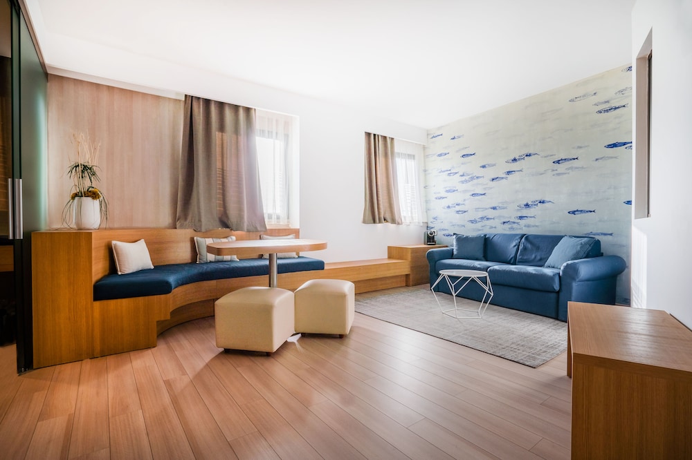 Suite, 1 cama doble (Eclipse Suite) del hotel Mercure Olbia and Spa. Foto 16