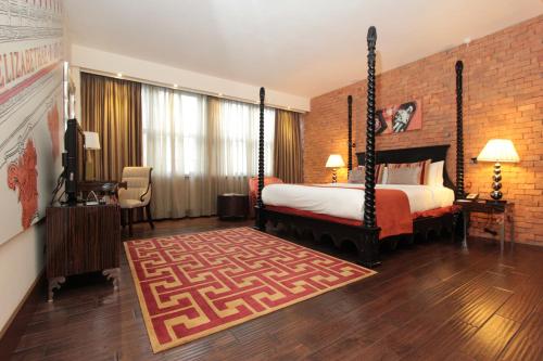Habitación Premium con cama extragrande del hotel Indigo London Tower Hill, An Ihg. Foto 7