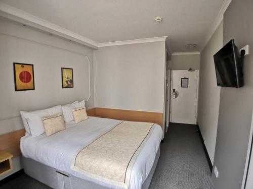 Habitación Doble Estándar Básica del hotel Lancaster Hall. Foto 1