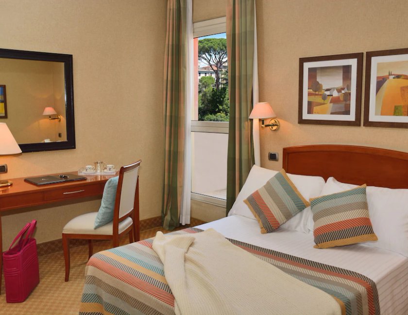 Habitación clásica con 1 cama doble o 2 individuales del hotel LH Hotel Lloyd Roma