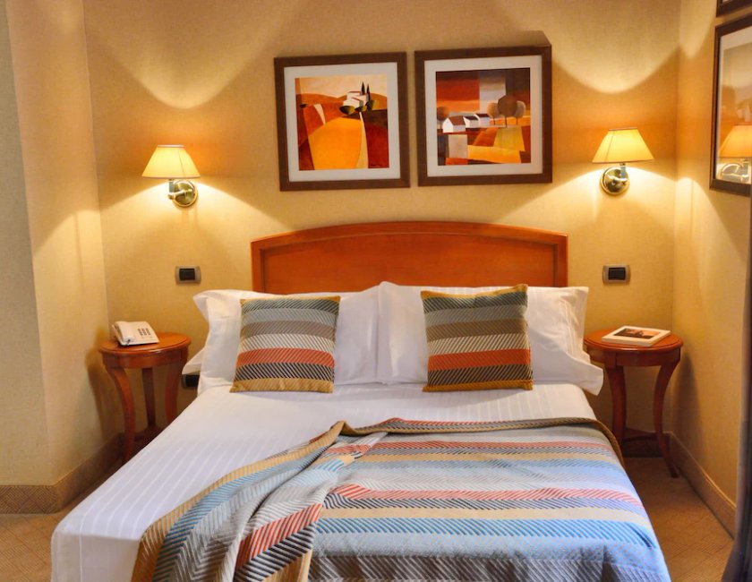 Habitación clásica con 1 cama doble o 2 individuales del hotel LH Hotel Lloyd Roma. Foto 4