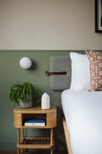 Habitación Super Amplia del hotel Inhabit Queens Garden. Foto 4