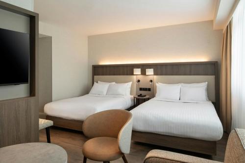Habitación Doble - 2 camas dobles del hotel AC Birmingham NEC & Airport. Foto 13