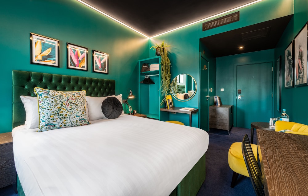 Signature del hotel Hux. Foto 1