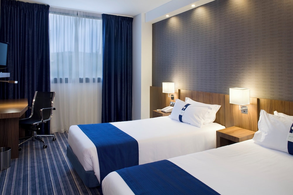 Habitación estándar, 2 camas individuales, fumadores del hotel Holiday Inn Express Campo De Gibraltar - Barrios, An Ihg. Foto 5
