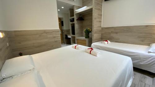 Habitación Triple Clásica del hotel Eurohotel. Foto 4