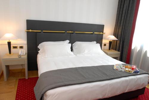 Suite del hotel Grand Duca Di Mantova. Foto 8