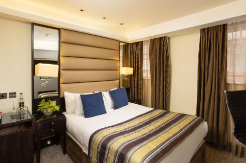 Habitación Berkley doble del hotel Park Grand Mayfair. Foto 1