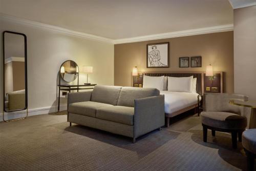 Habitación Executive Collection Premium del hotel The May Fair, A Radisson Collection , Mayfair London. Foto 3