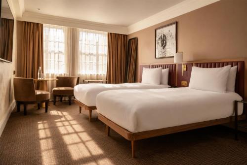 Habitación Colección Deluxe del hotel The May Fair, A Radisson Collection , Mayfair London. Foto 4