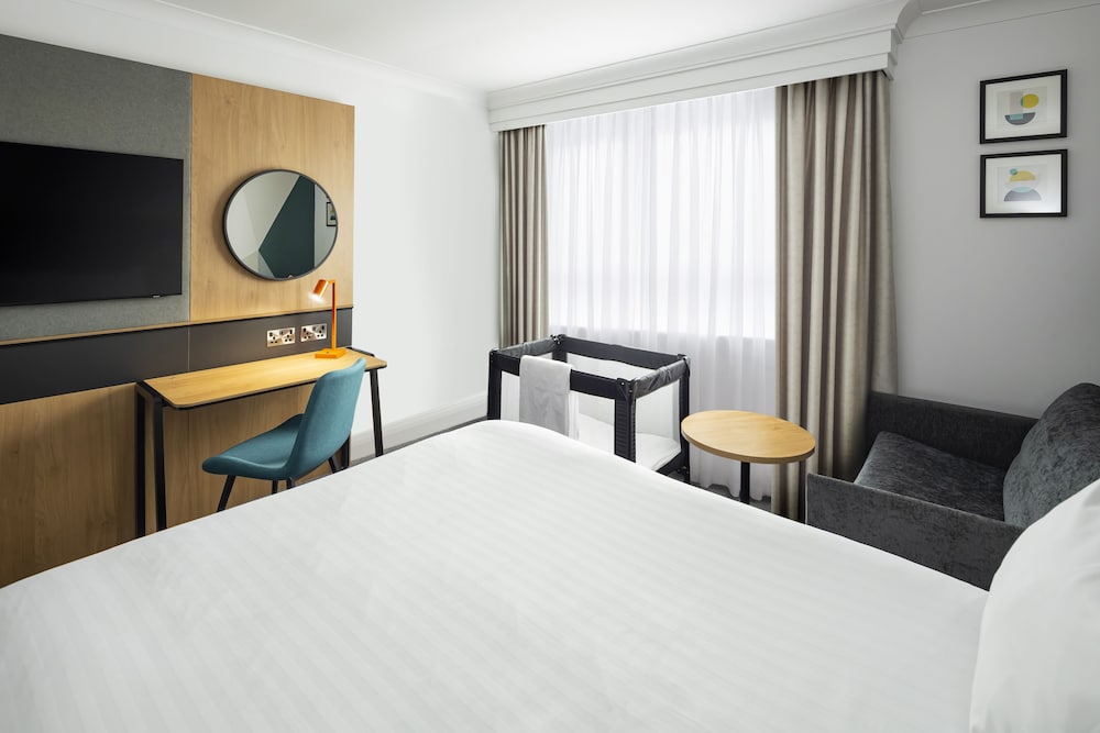Habitación estándar, 1 cama de matrimonio grande (Super with Single Sofa) del hotel Holiday Inn London-bexley, An Ihg. Foto 1